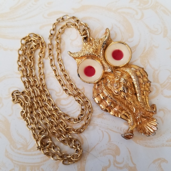 Vintage Mid Century 1960s Enamel Goldtone Owl Pendant Necklace - Picture 14 of 16